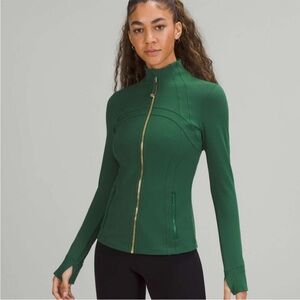 Like New Lululemon ‘Define’ Jacket in Everglade Green (Size 6) Retail: $128